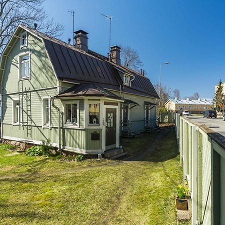 Newly Renovated Apartment In A Woodenhouse From 1910 In Martti! Turku Luaran gambar