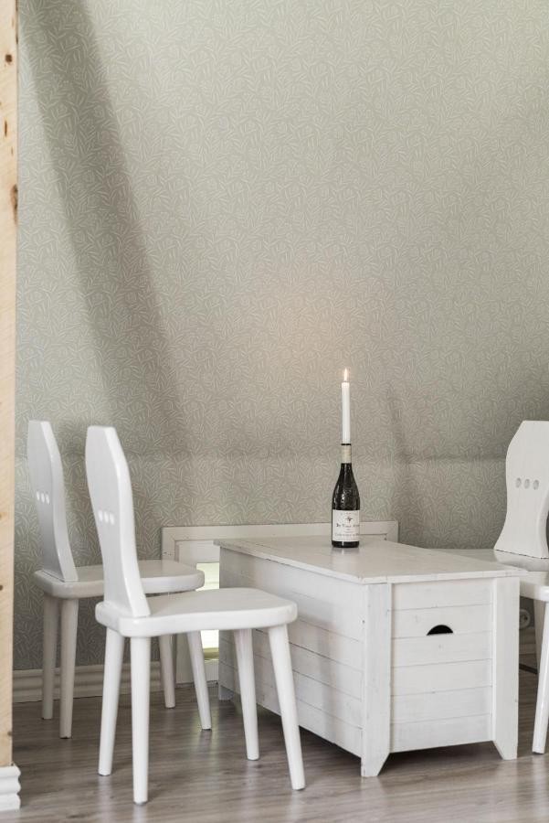Newly Renovated Apartment In A Woodenhouse From 1910 In Martti! Turku Luaran gambar