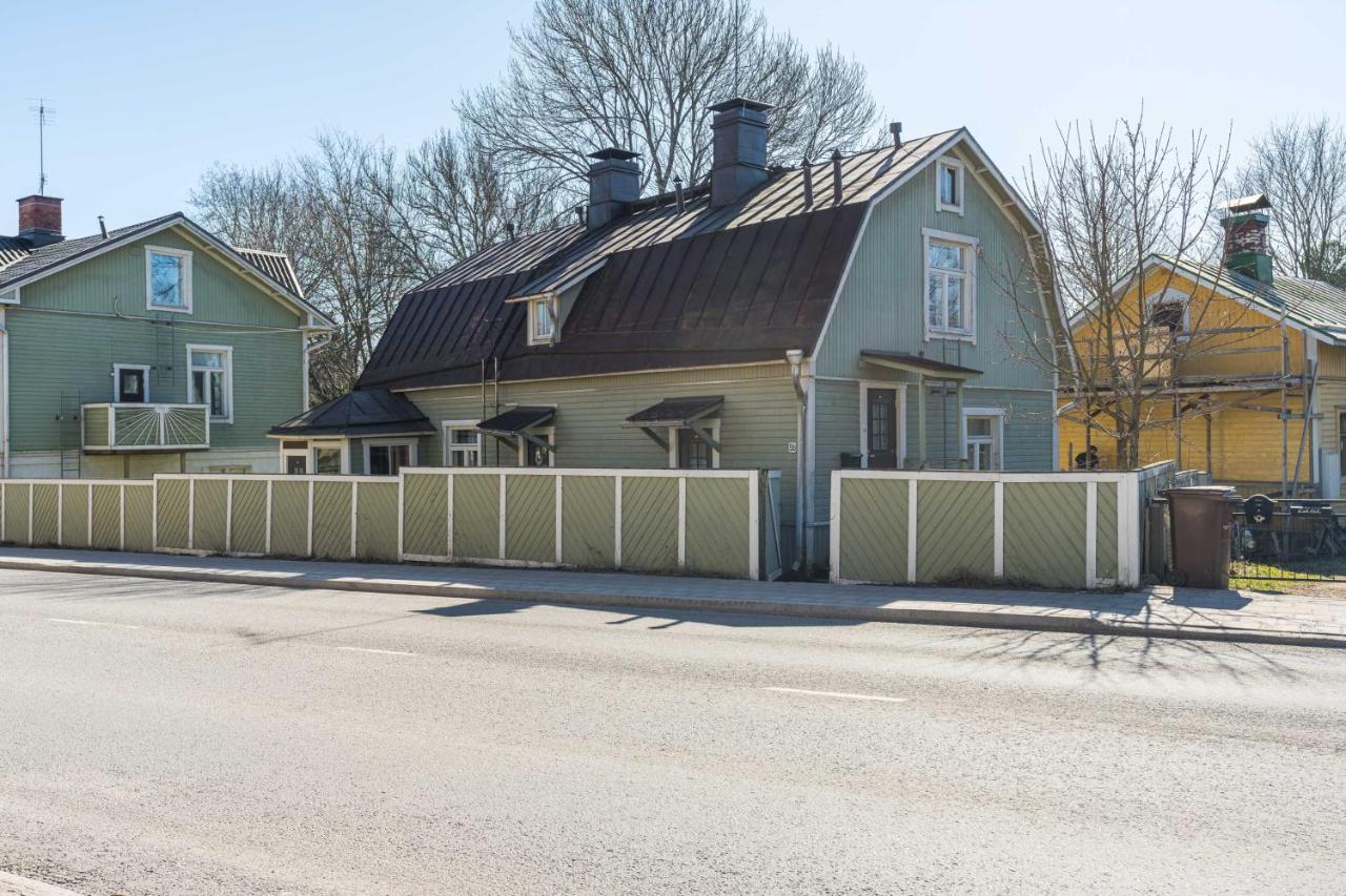 Newly Renovated Apartment In A Woodenhouse From 1910 In Martti! Turku Luaran gambar